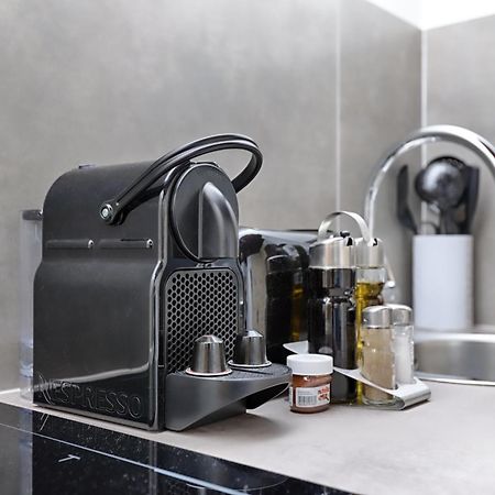Mykeypers - Lovely Studio With Jacuzzi Parijs Buitenkant foto