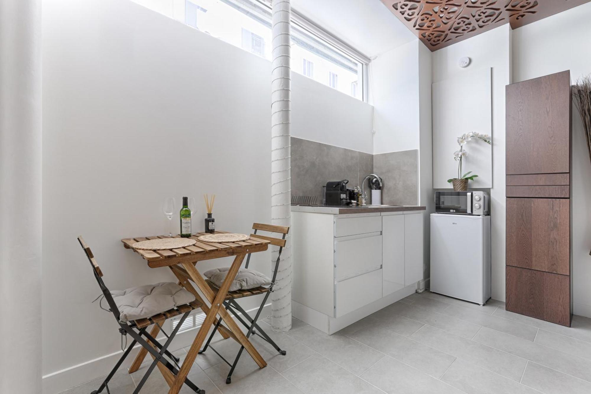 Mykeypers - Lovely Studio With Jacuzzi Parijs Buitenkant foto