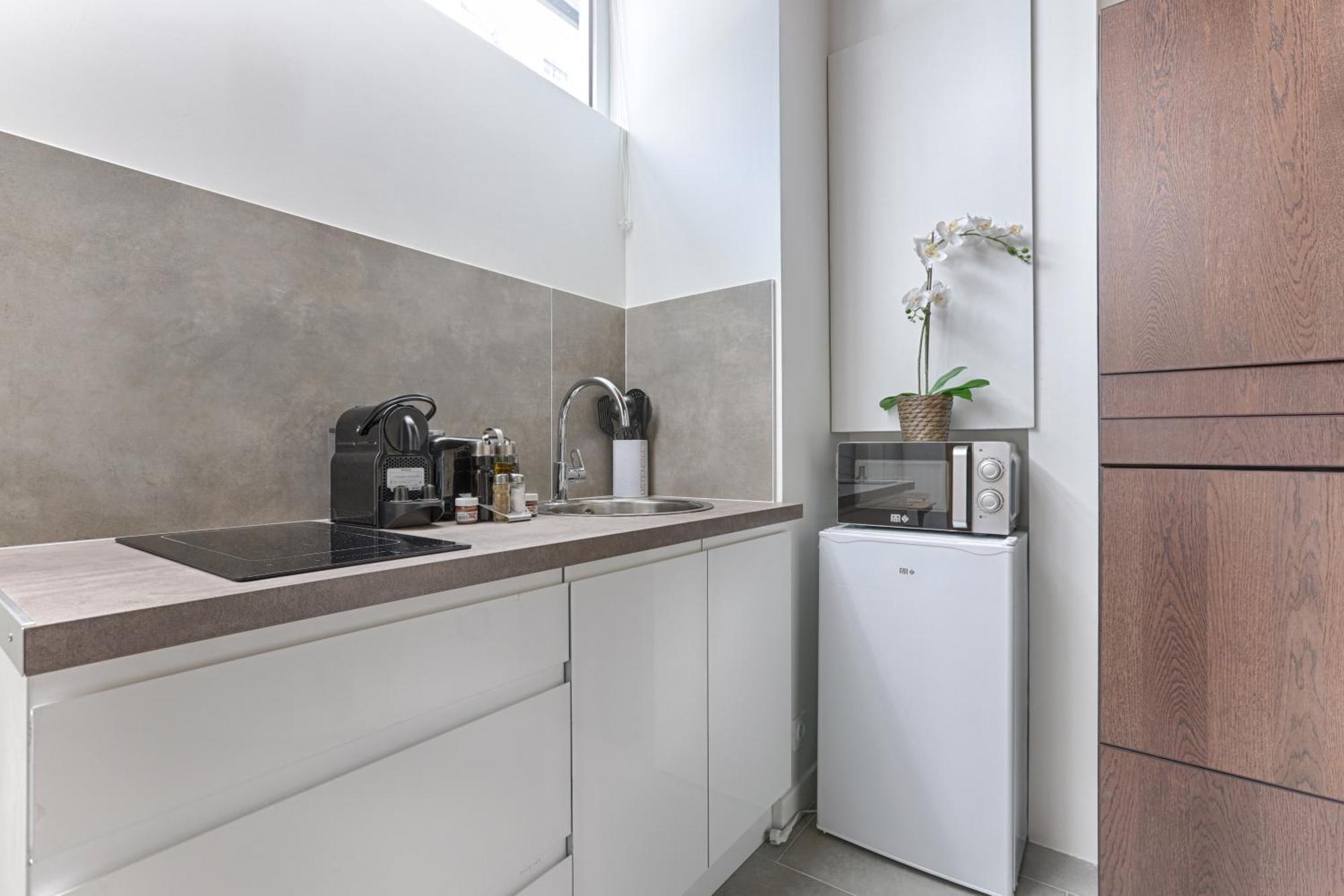 Mykeypers - Lovely Studio With Jacuzzi Parijs Buitenkant foto