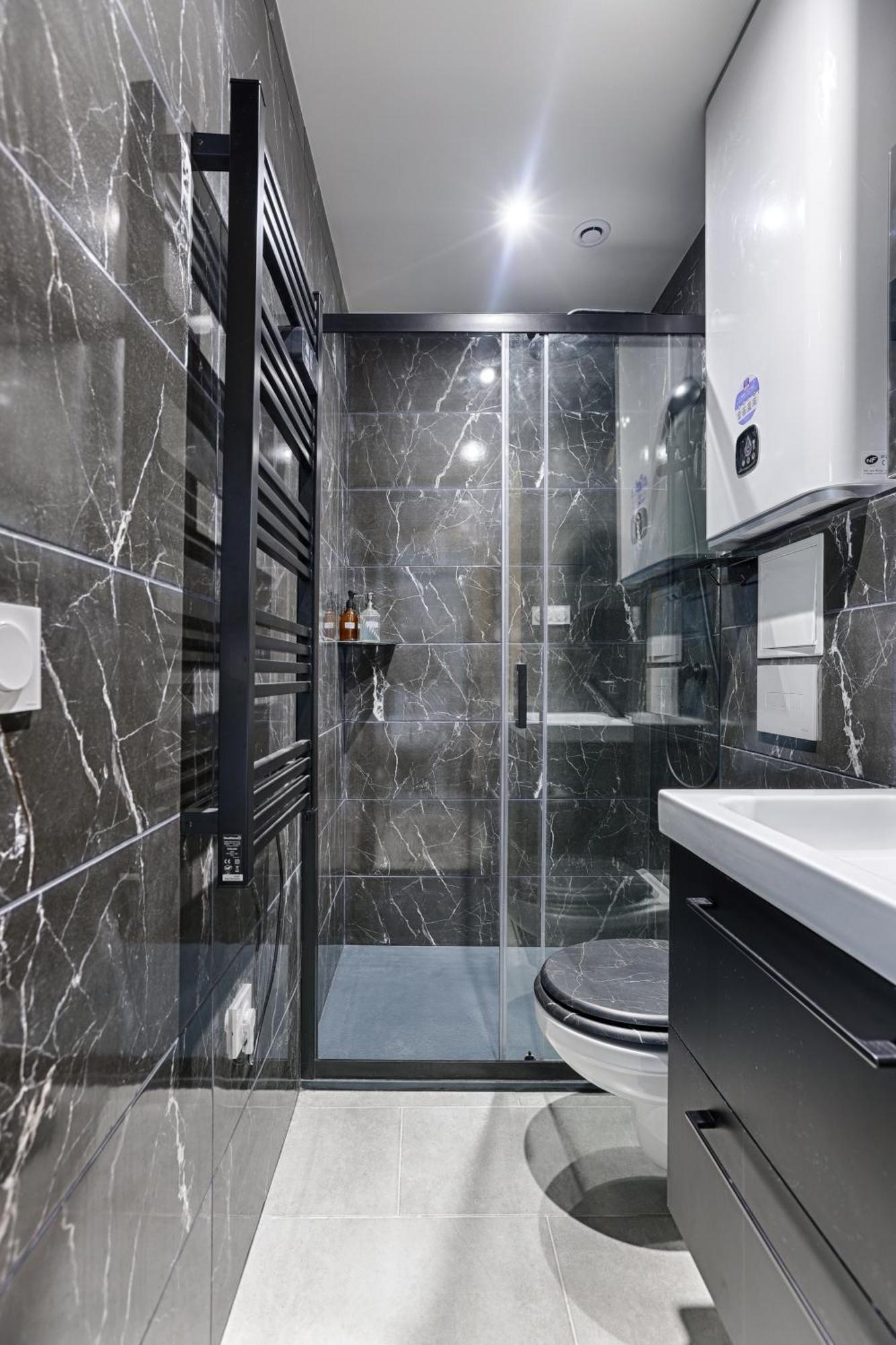Mykeypers - Lovely Studio With Jacuzzi Parijs Buitenkant foto