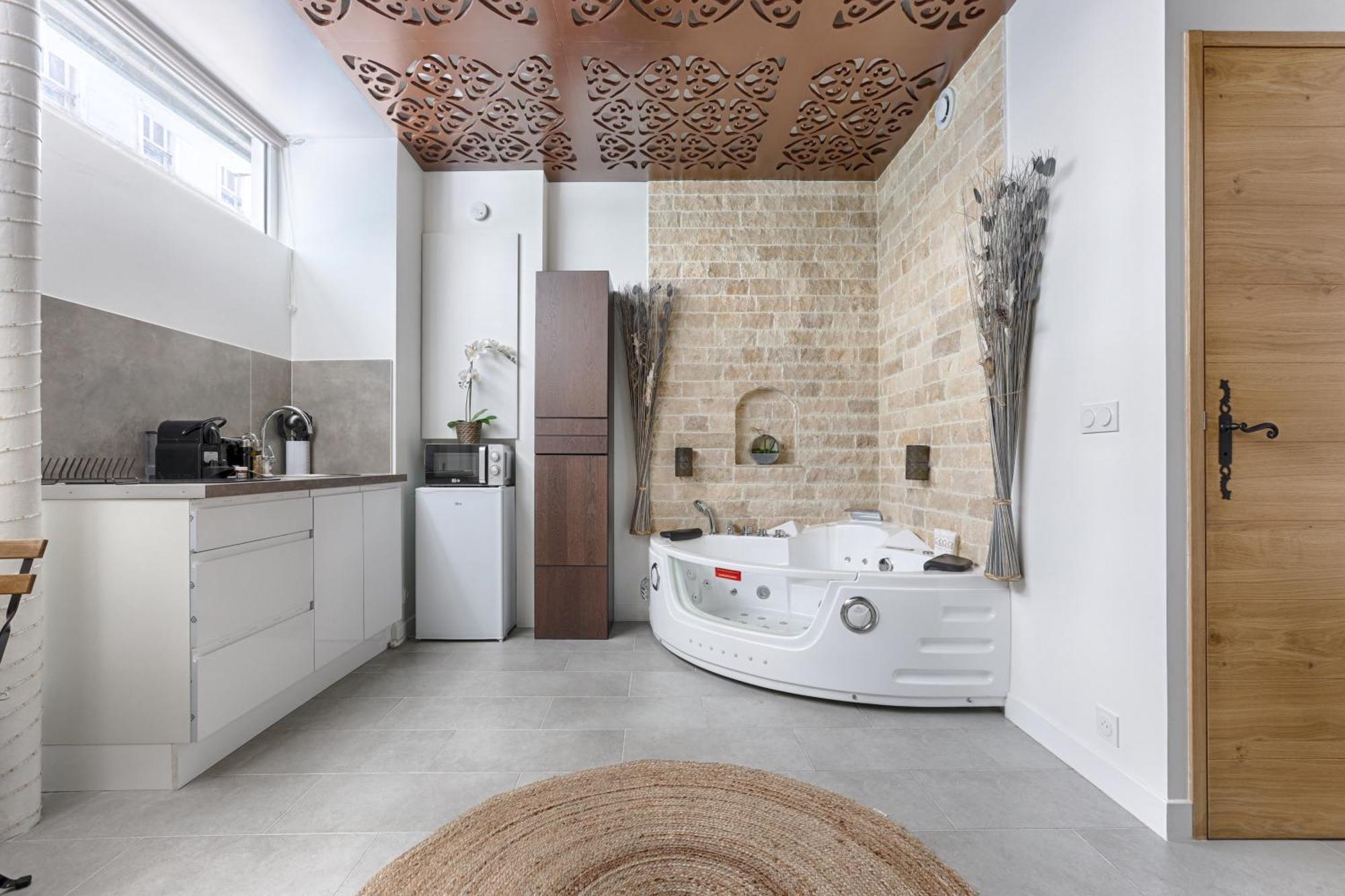 Mykeypers - Lovely Studio With Jacuzzi Parijs Buitenkant foto
