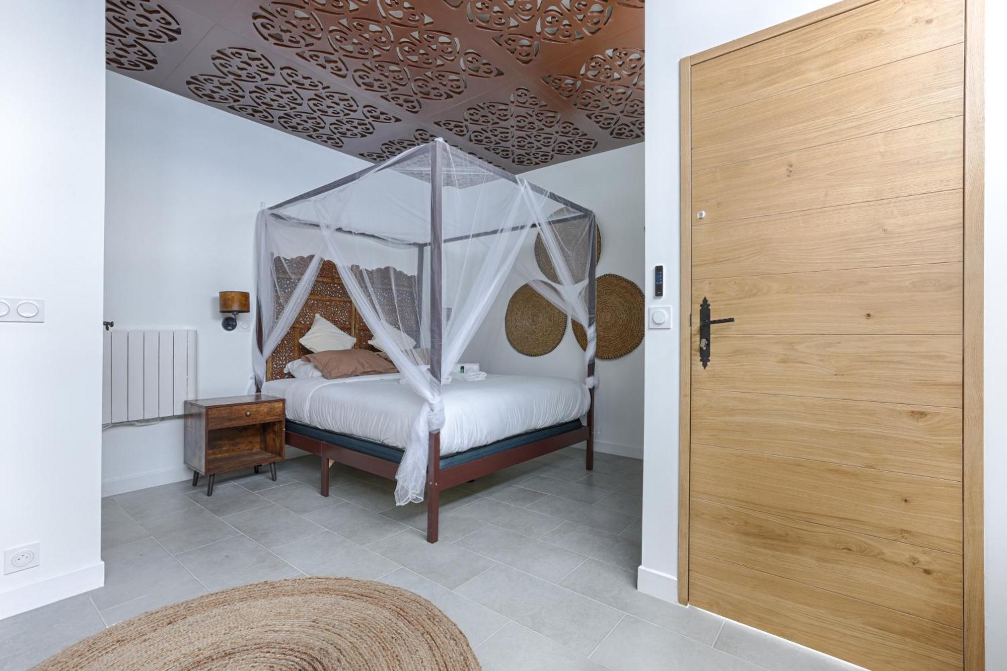 Mykeypers - Lovely Studio With Jacuzzi Parijs Buitenkant foto
